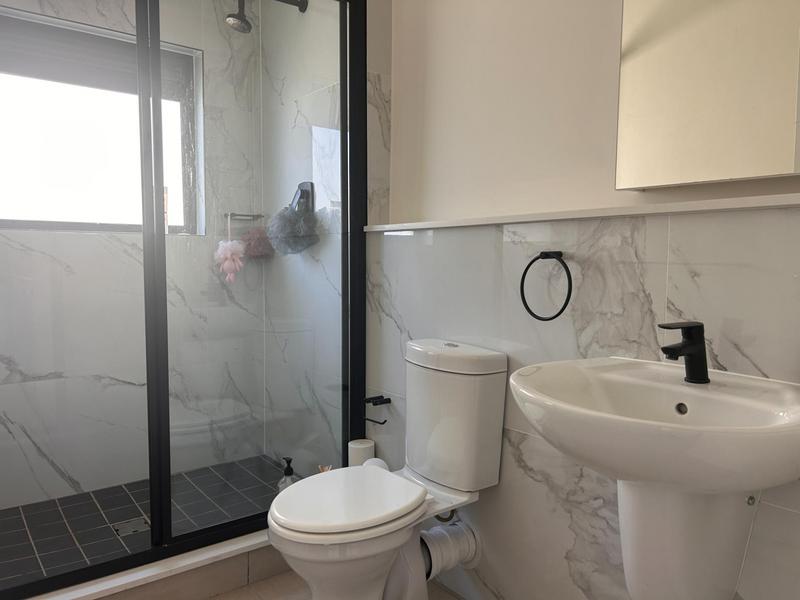 To Let 1 Bedroom Property for Rent in Sandown Western Cape